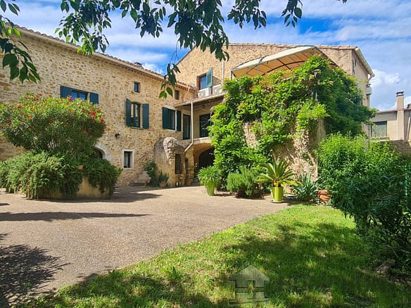 6 Bedroom Villa/House in Uzes 6