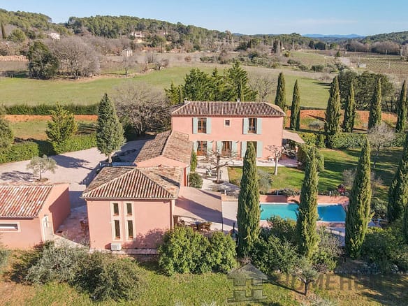 6 Bedroom Villa/House in Cotignac 2