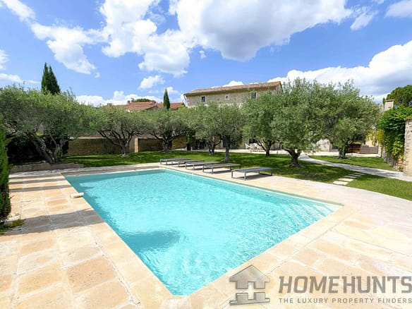 9 Bedroom Villa/House in Uzes 34