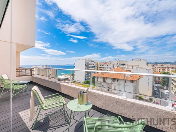 3 Bedroom Apartment in Antibes 14