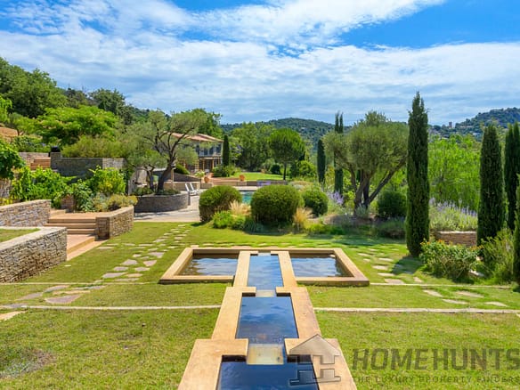 4 Bedroom Villa/House in Hyeres 32