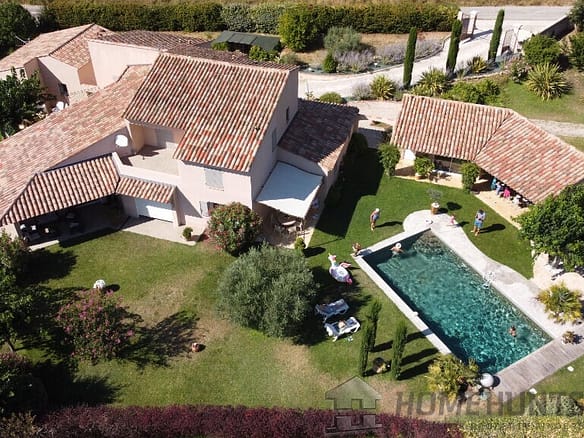 5 Bedroom Villa/House in Lourmarin 2