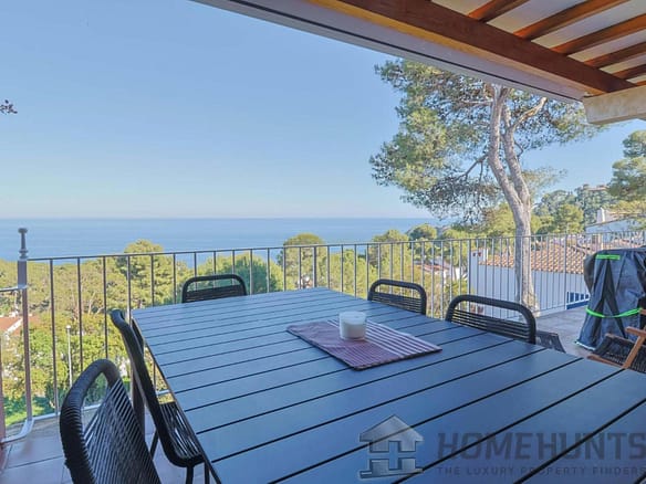 3 Bedroom Apartment in Calella De Palafrugell 6