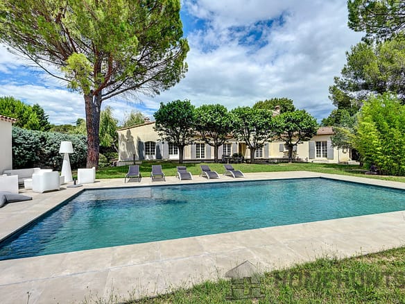 4 Bedroom Villa/House in Aix En Provence 36