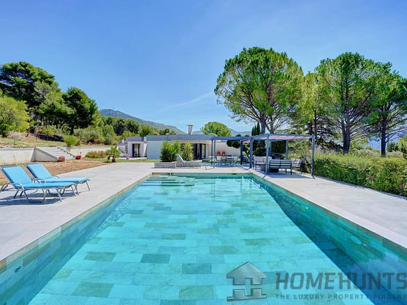 5 Bedroom Villa/House in Gemenos 24