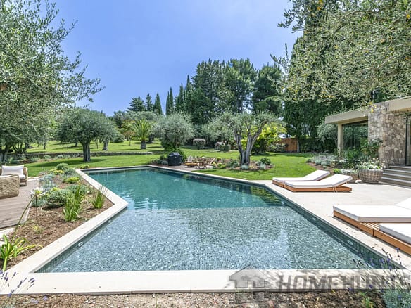 6 Bedroom Villa/House in Mougins 20