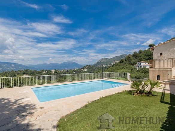 4 Bedroom Villa/House in Aspremont 34