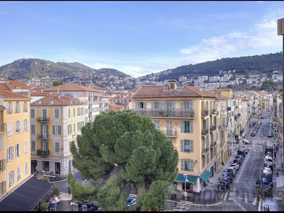 4 Bedroom Apartment in Nice - City 20