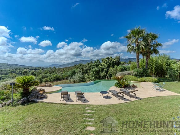 7 Bedroom Villa/House in Mougins 30