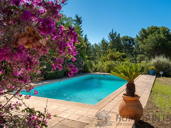 3 Bedroom Villa/House in Cassis 18