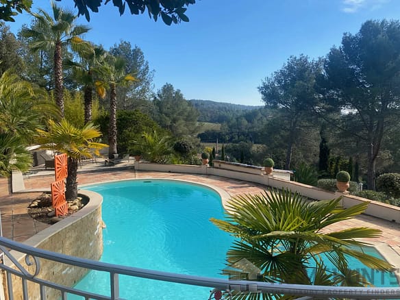 5 Bedroom Villa/House in La Londe-les-maures 2