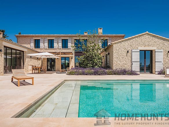 5 Bedroom Villa/House in Gordes 22