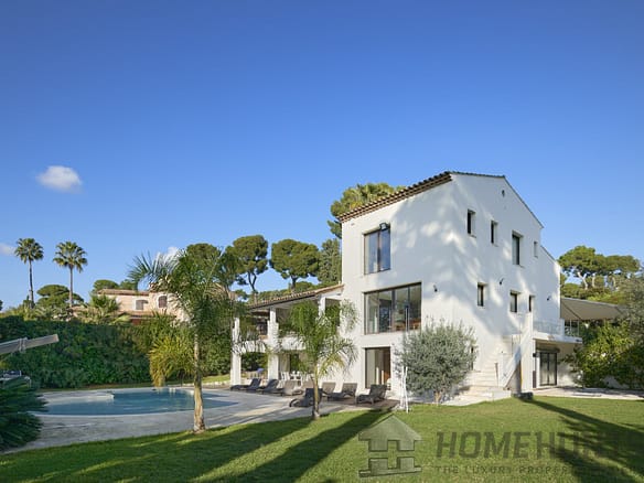 5 Bedroom Villa/House in Antibes 8