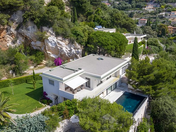 5 Bedroom Villa/House in Villefranche Sur Mer 24