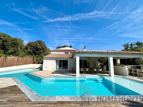 5 Bedroom Villa/House in Plan De La Tour 34