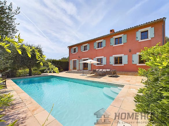 5 Bedroom Villa/House in Chateauneuf Grasse 22