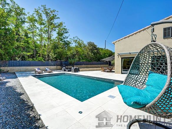 4 Bedroom Villa/House in Aix En Provence 6