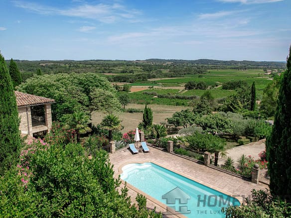 4 Bedroom Villa/House in Uzes 4