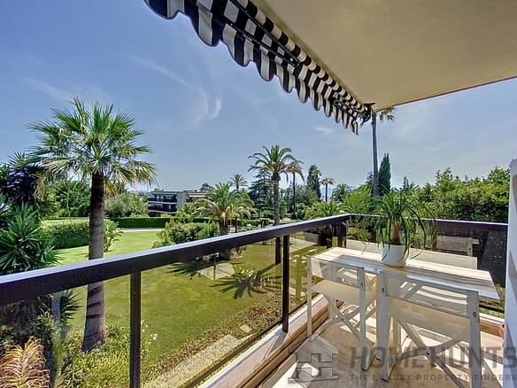 2 Bedroom Apartment in Cannes 18