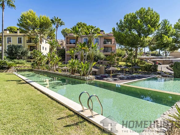 4 Bedroom Apartment in Es Camp De Mar 10