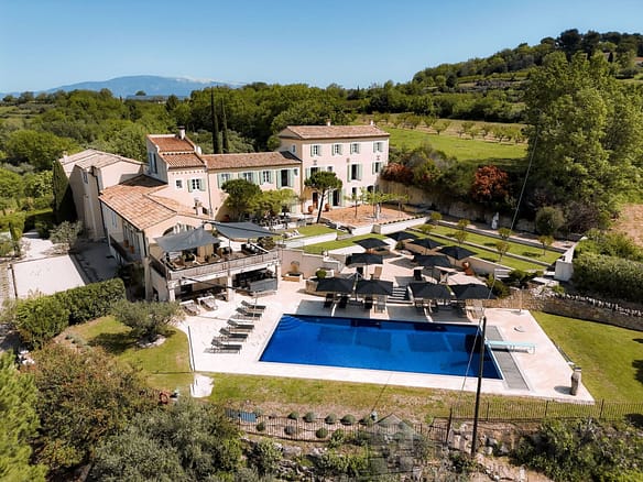 12 Bedroom Castle/Estates in Venasque 26