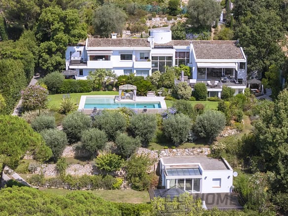 6 Bedroom Villa/House in Valbonne 8