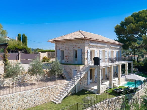 4 Bedroom Villa/House in Mougins 2