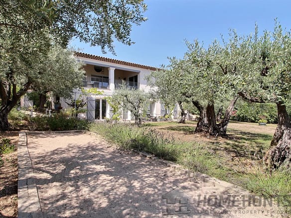 4 Bedroom Villa/House in Seillans 4