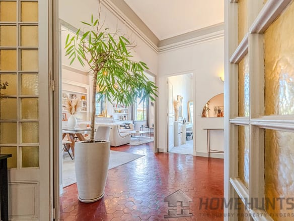 4 Bedroom Apartment in Aix En Provence 28