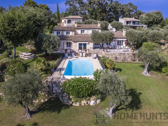 9 Bedroom Villa/House in Valbonne 4