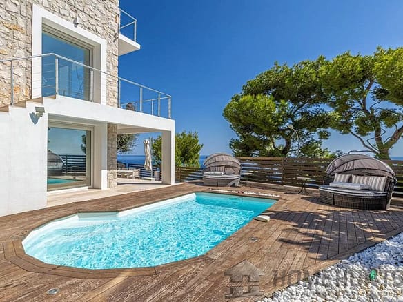 4 Bedroom Villa/House in Beaulieu Sur Mer 30