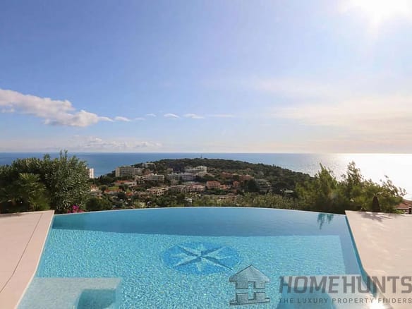 3 Bedroom Apartment in Roquebrune Cap Martin 28