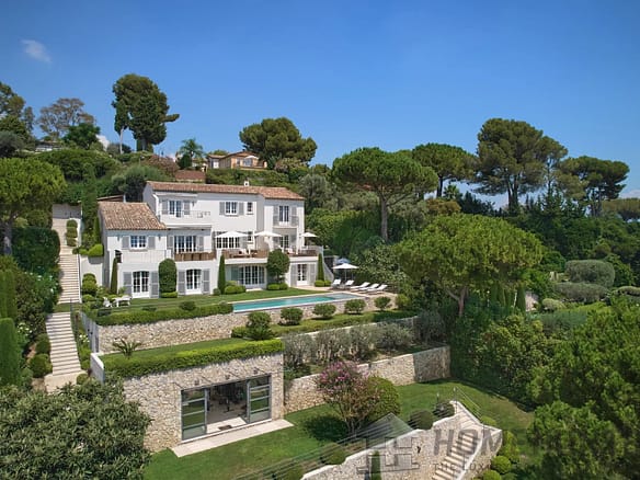 7 Bedroom Villa/House in Mougins 24