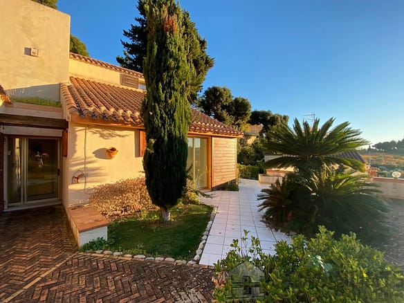 4 Bedroom Villa/House in Cassis 18