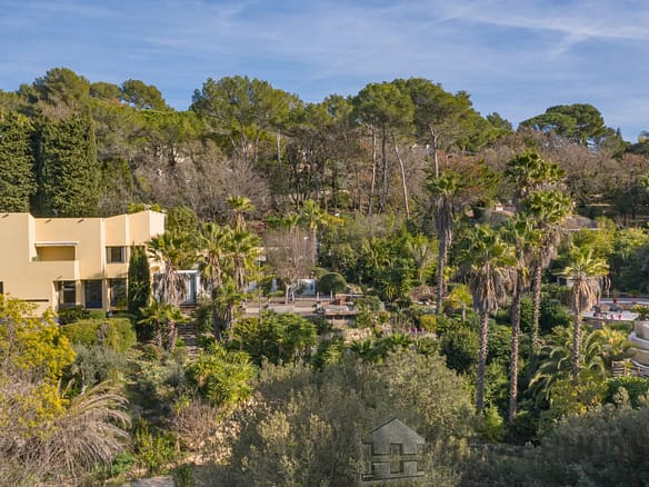 5 Bedroom Villa/House in Mougins 30