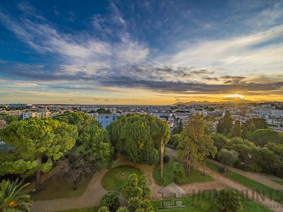 3 Bedroom Apartment in Cannes 6