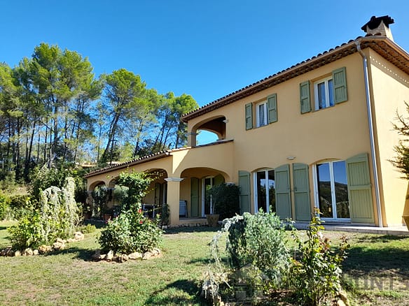 4 Bedroom Villa/House in Cotignac 6