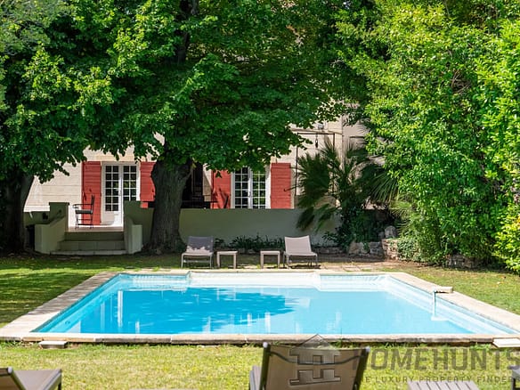 6 Bedroom Villa/House in Aix En Provence 18