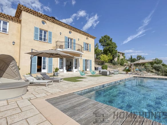 4 Bedroom Villa/House in Montauroux 3