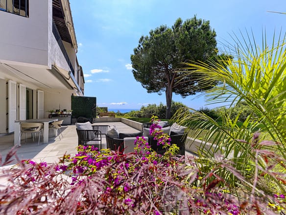 4 Bedroom Apartment in Villeneuve Loubet 5