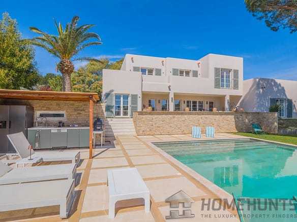 6 Bedroom Villa/House in Grimaud 14