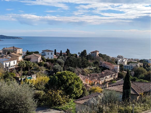 3 Bedroom Apartment in Nice 18