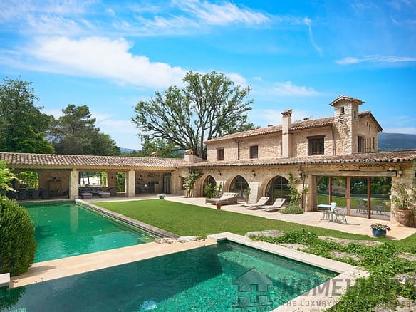 5 Bedroom Castle/Estates in Roquefort Les Pins 22