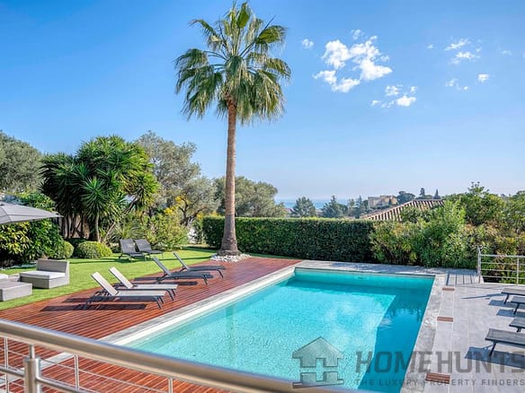 6 Bedroom Villa/House in Antibes 9