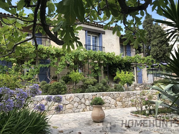 7 Bedroom Villa/House in Antibes 12