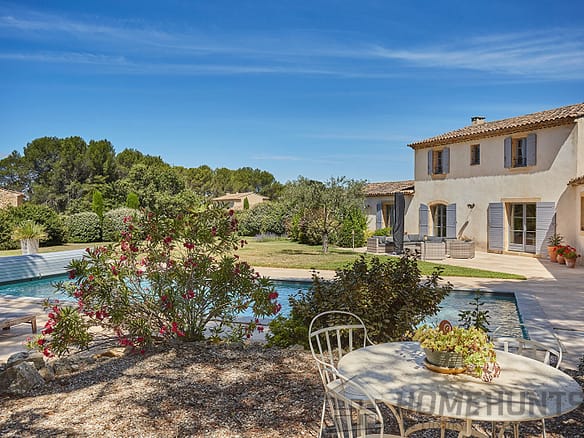 5 Bedroom Villa/House in Aix En Provence 6