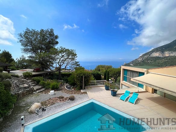 5 Bedroom Villa/House in Roquebrune Cap Martin 3