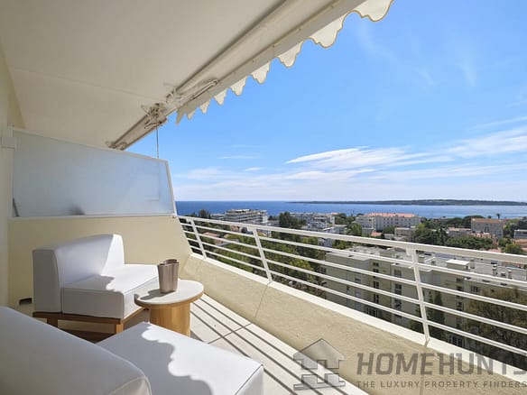 2 Bedroom Apartment in Cannes 3