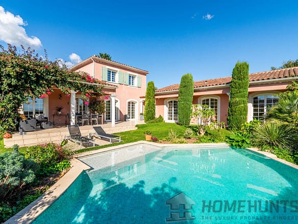 5 Bedroom Villa/House in Grasse 14