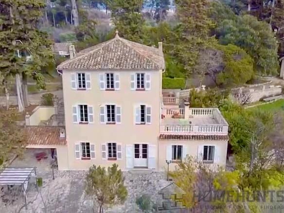 5 Bedroom Villa/House in Draguignan 6